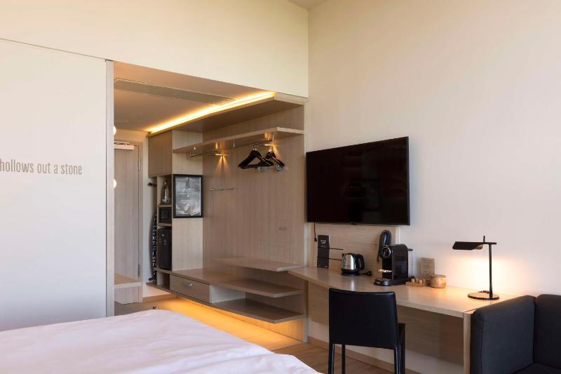 Superior Double Room image 2