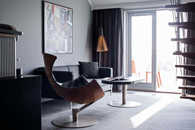 Superior King Plus with terrace image 1