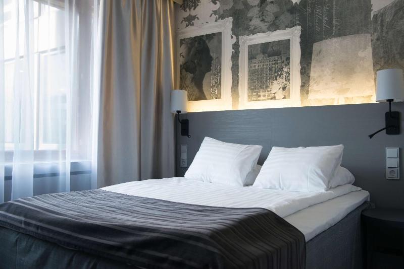 Standard Single Room image 4
