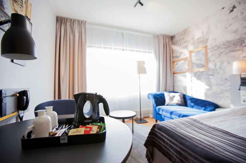 Superior Twin Room image 1