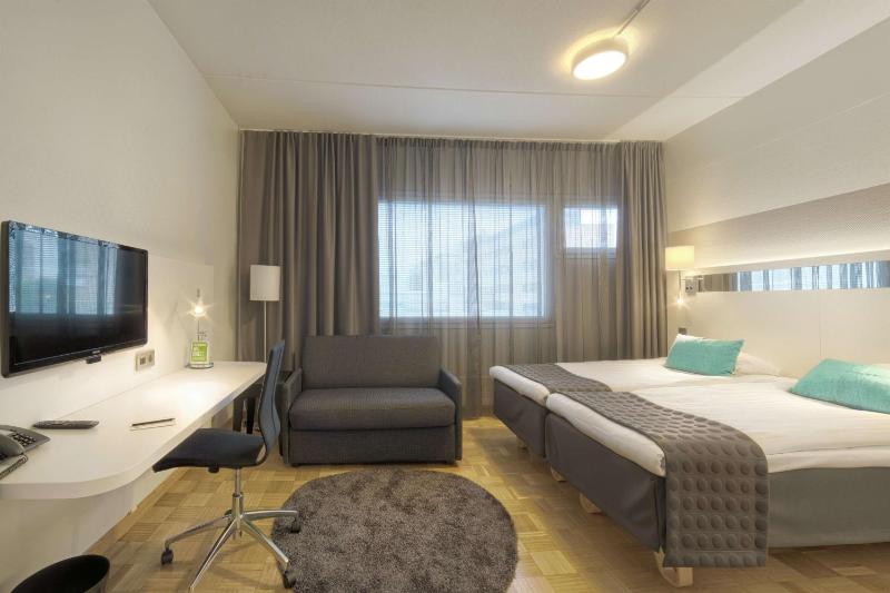 Standard Family Room image 1
