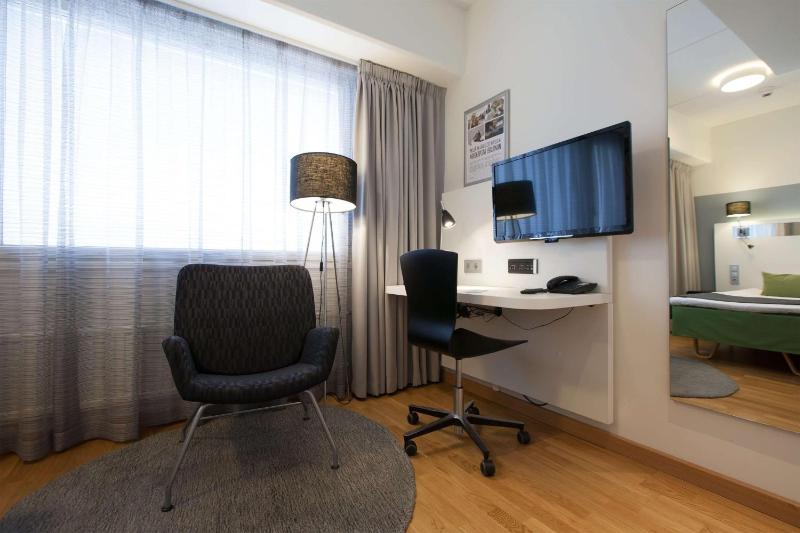 Single Room image 4