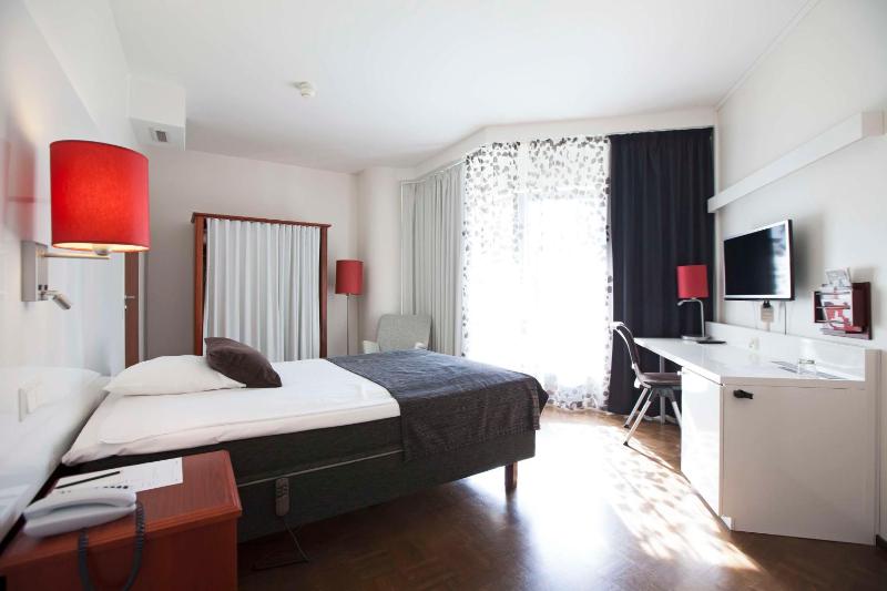Single Room image 4