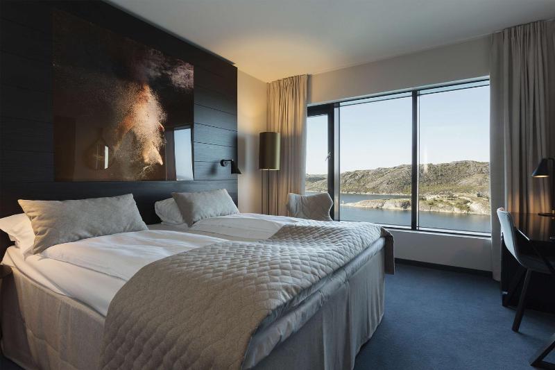 Standard Double or Twin Room image 1