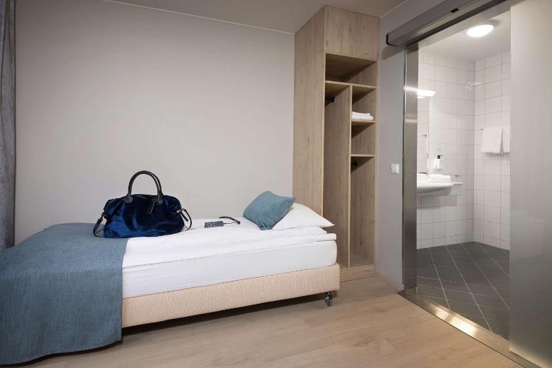 Superior Twin Family Room image 4