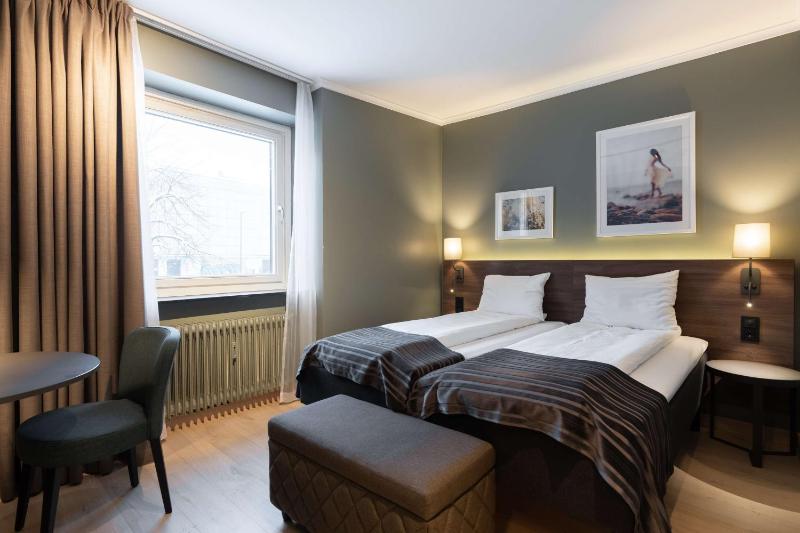 Standard Double or Twin Room image 3