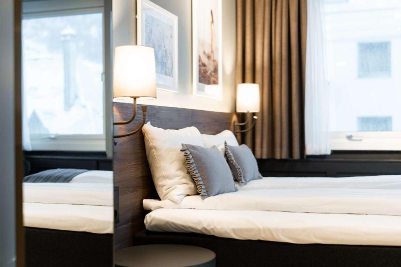 Standard Double or Twin Room image 4