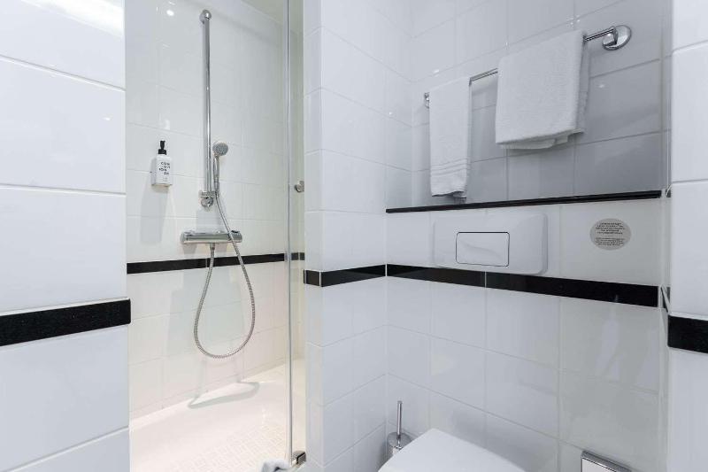 Economy Single Room image 3