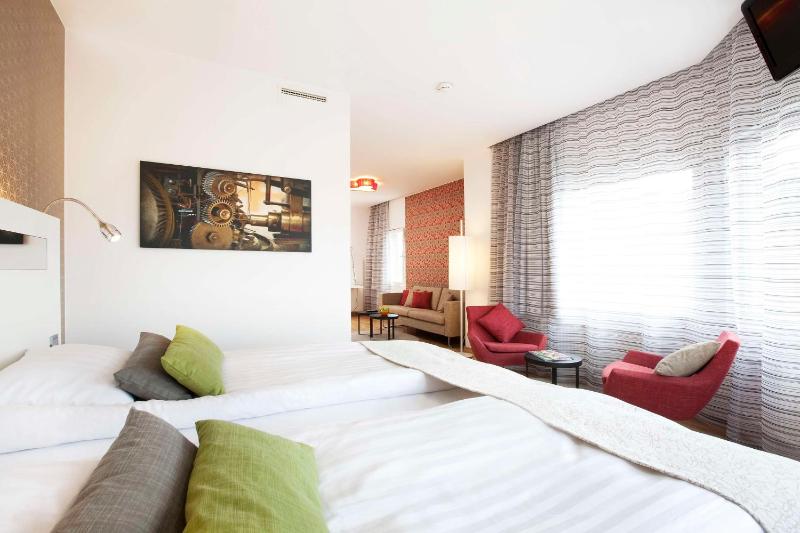 Superior King Room image 1