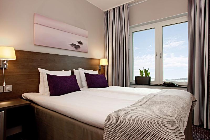 King Double Room image 4