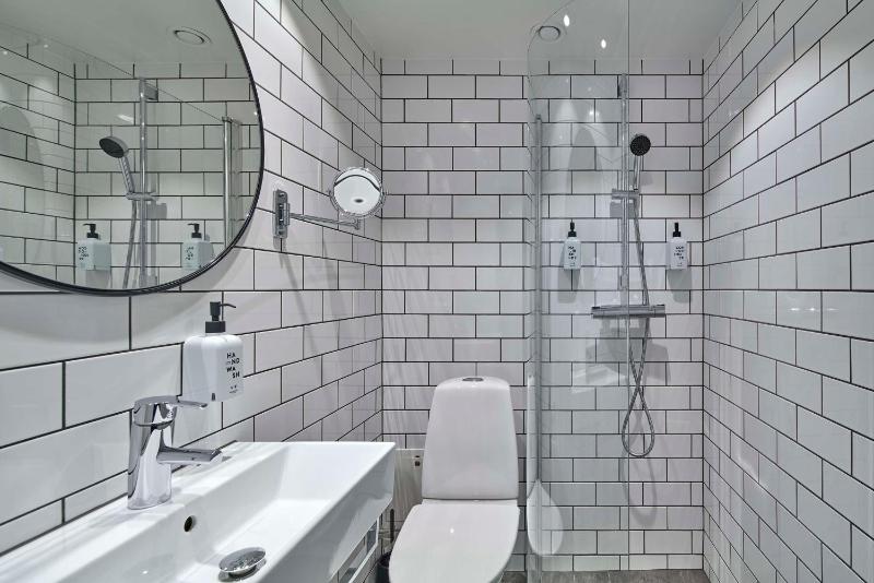 Single Room image 3