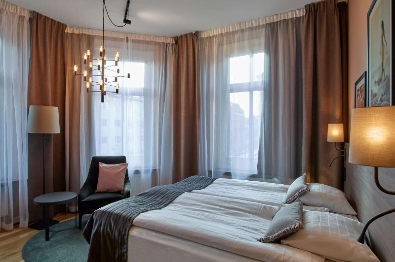 Superior Twin Room image 1