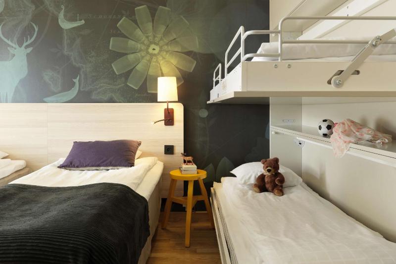 Standard Quadruple Room image 1
