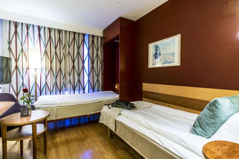 Single Room image 3