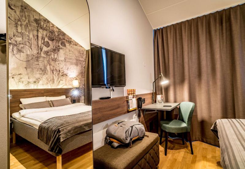Single Room image 4