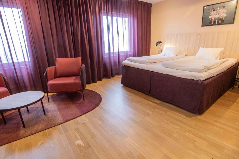 Superior Twin Room image 1