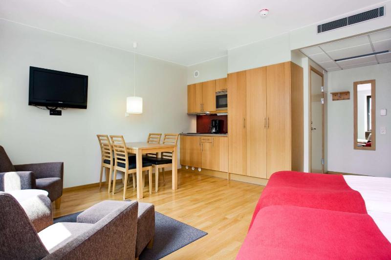 Standard Double with Kitchenette image 4