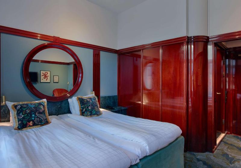 Twin Room image 1