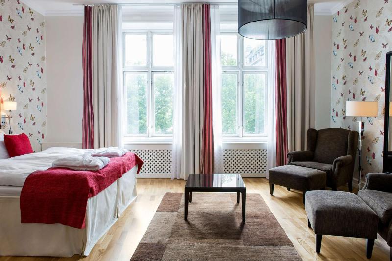 Superior King Room image 1