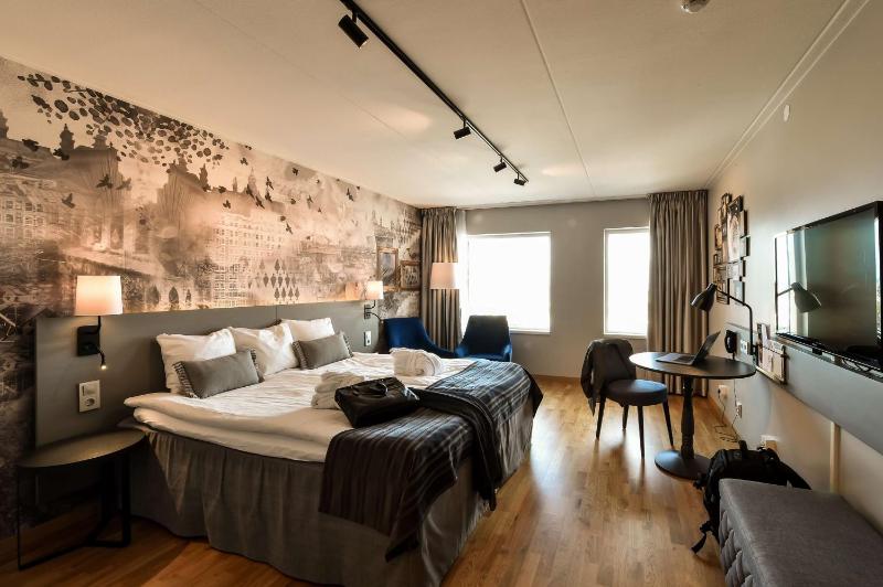Superior King Room image 1