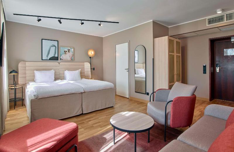 Superior Twin Room image 1