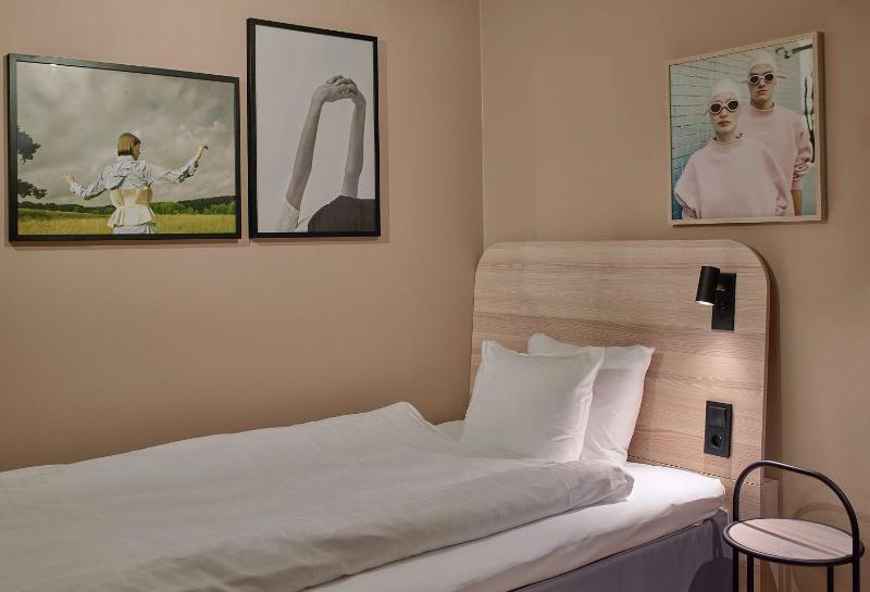 Standard Single Room image 1