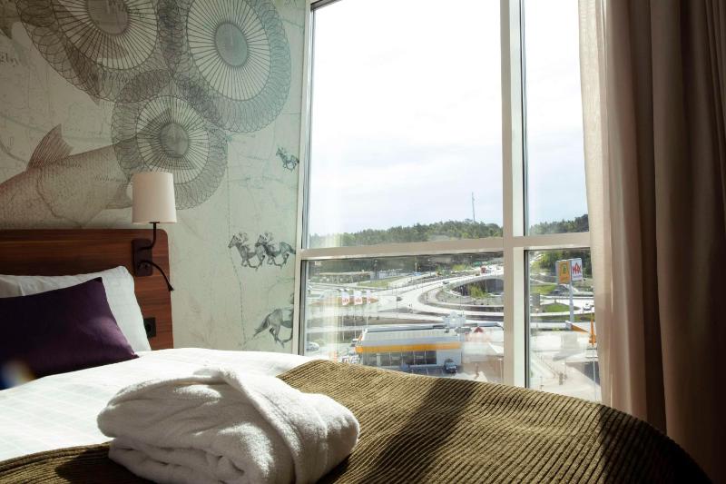 Superior King Room image 4