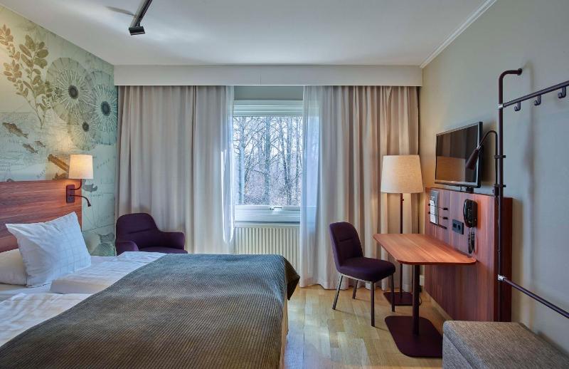 Double Room image 2