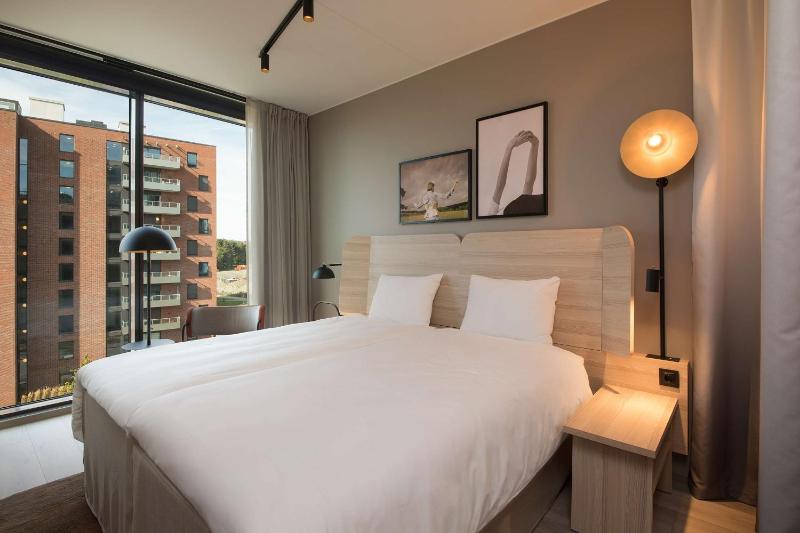 Superior Twin Room image 4