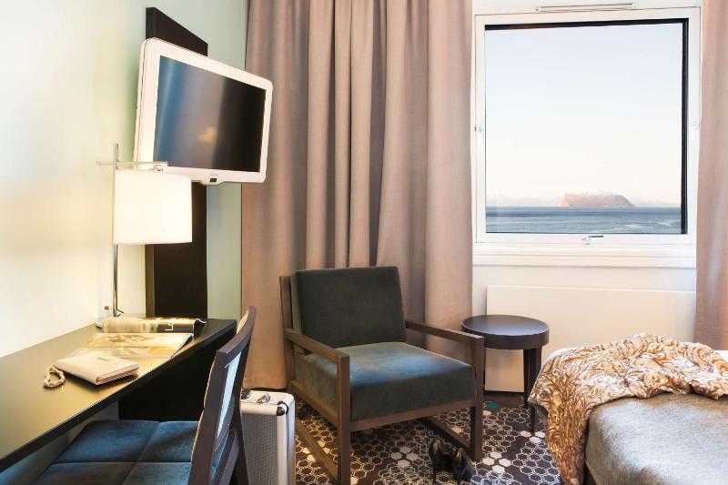 Double or Twin Room image 4