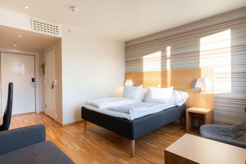 Superior Double Room image 3