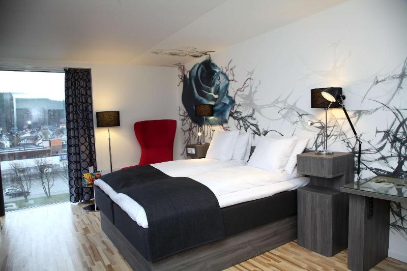 Superior Queen Room image 4