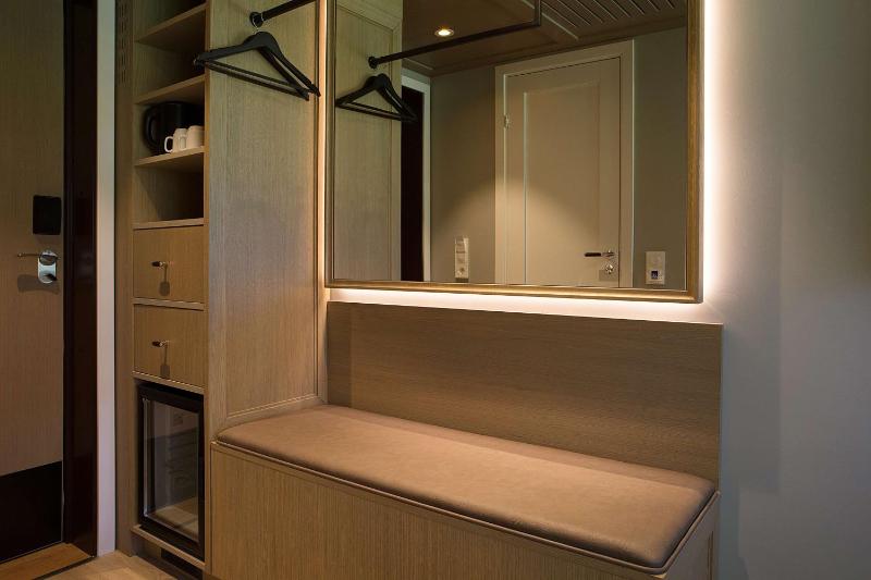 Standard Twin Room image 1