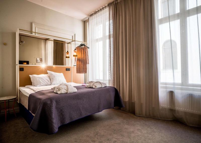 Superior Double Room image 4