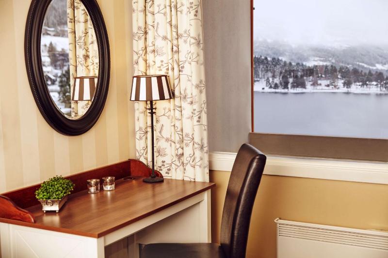 Standard Double Room image 3