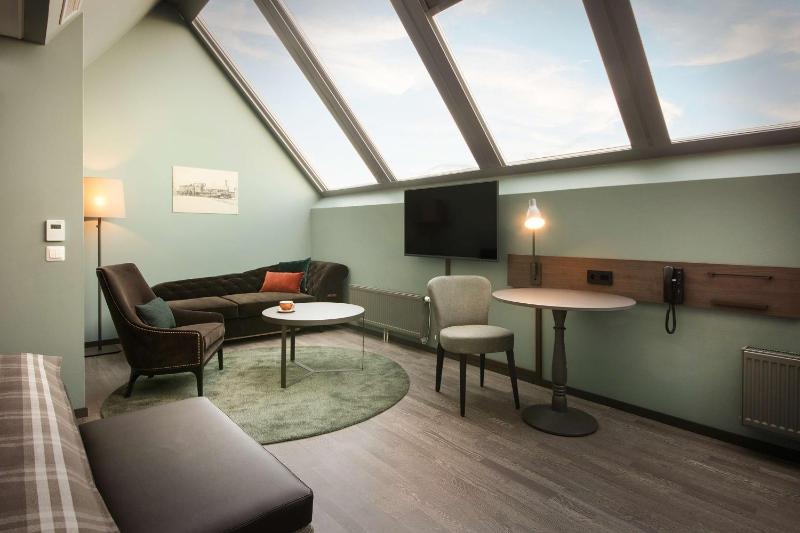 Superior Double Room image 2