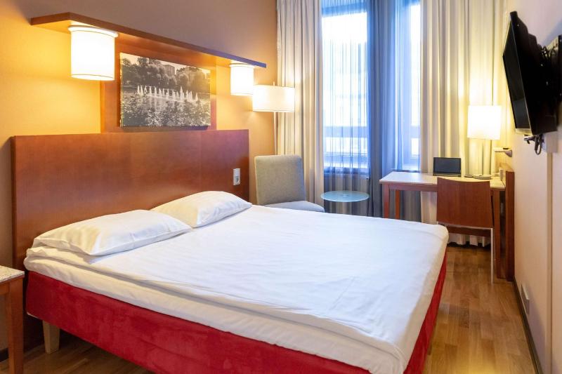 Standard Double Room image 4