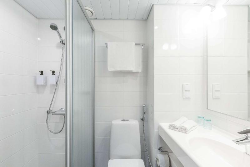 Standard Double Room image 2