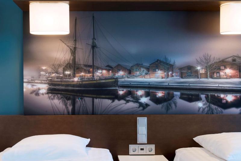 Standard Triple Room image 4