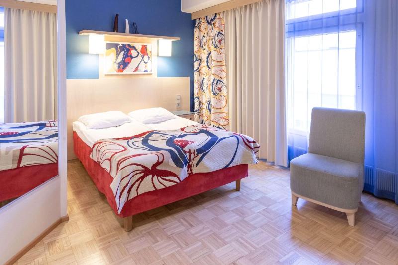 Standard Double Room image 3