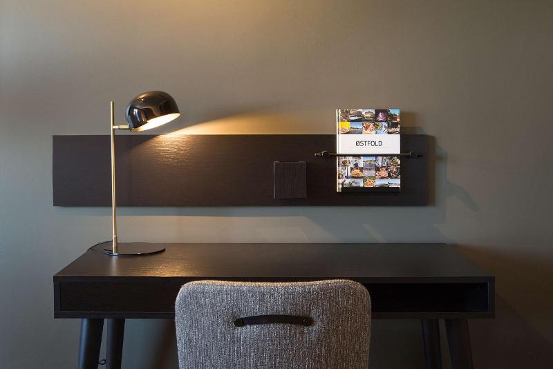 Superior Twin Room image 4
