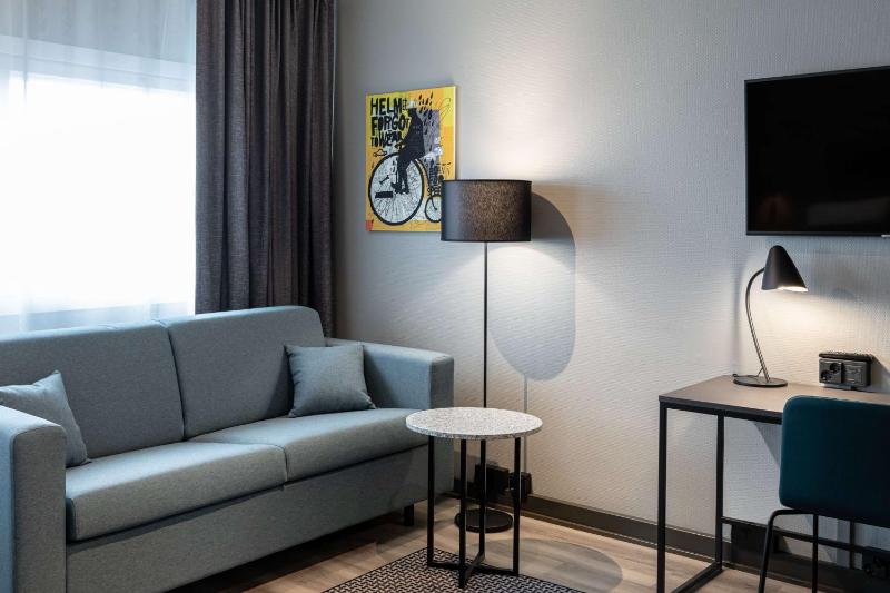 Standard Family Room image 4