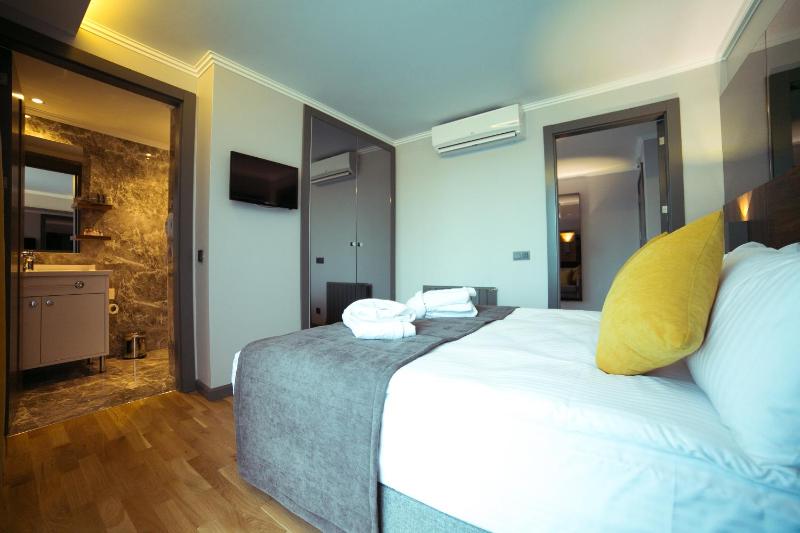 Modern Suite image 4