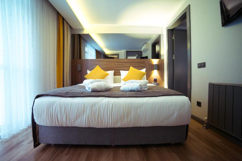 Modern Suite image 2