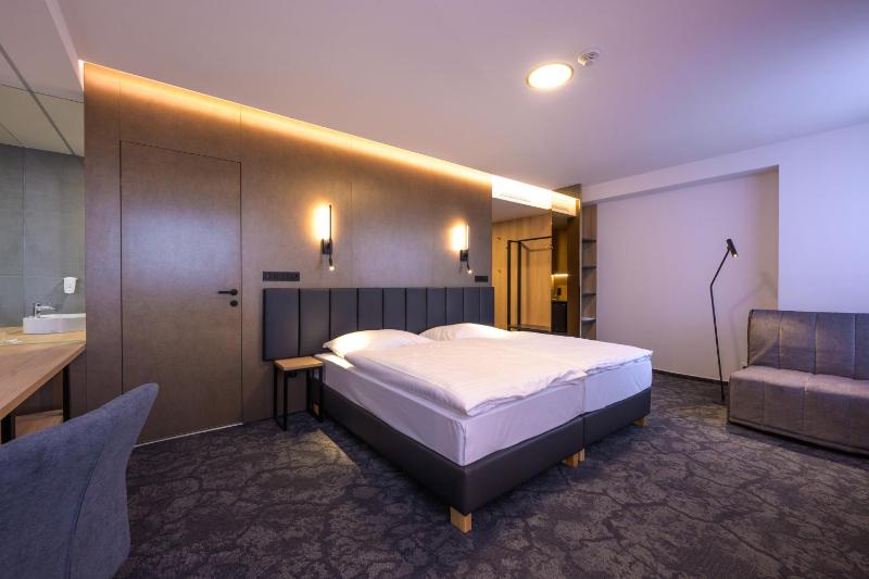 Executive Double Room image 1