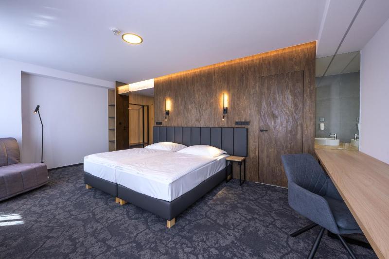 Executive Double Room image 4