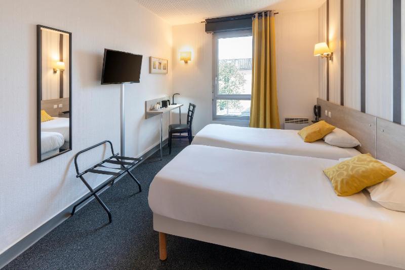 Standard Twin Room - Non-Smoking image 2