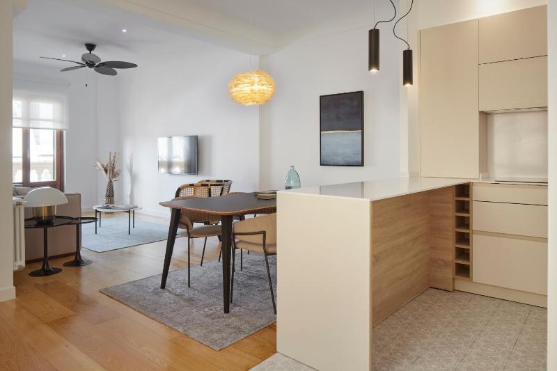 Amuitz Suite by FeelFreeRentals - image 2