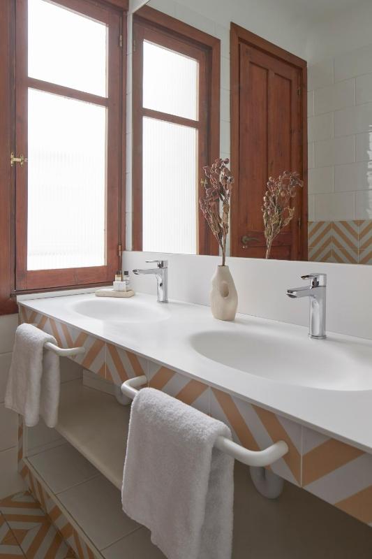 Amuitz Suite by FeelFreeRentals - image 5