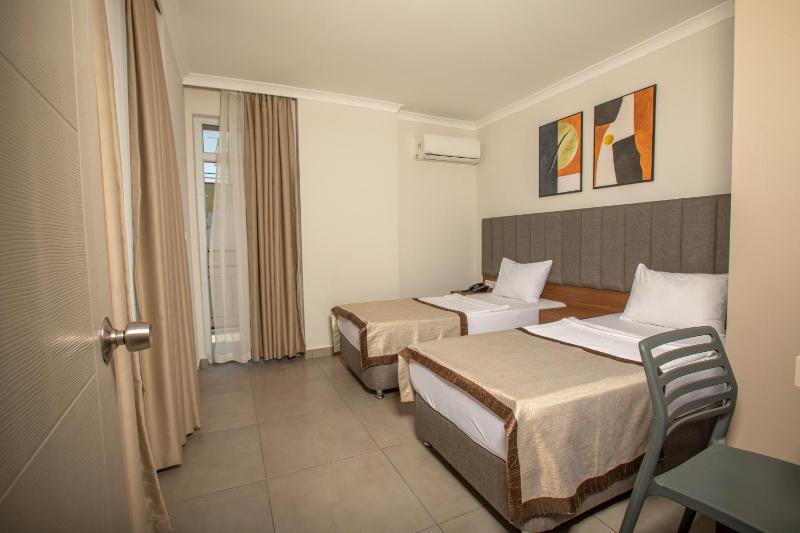 Junior Suite with Balcony (A/C included) image 1